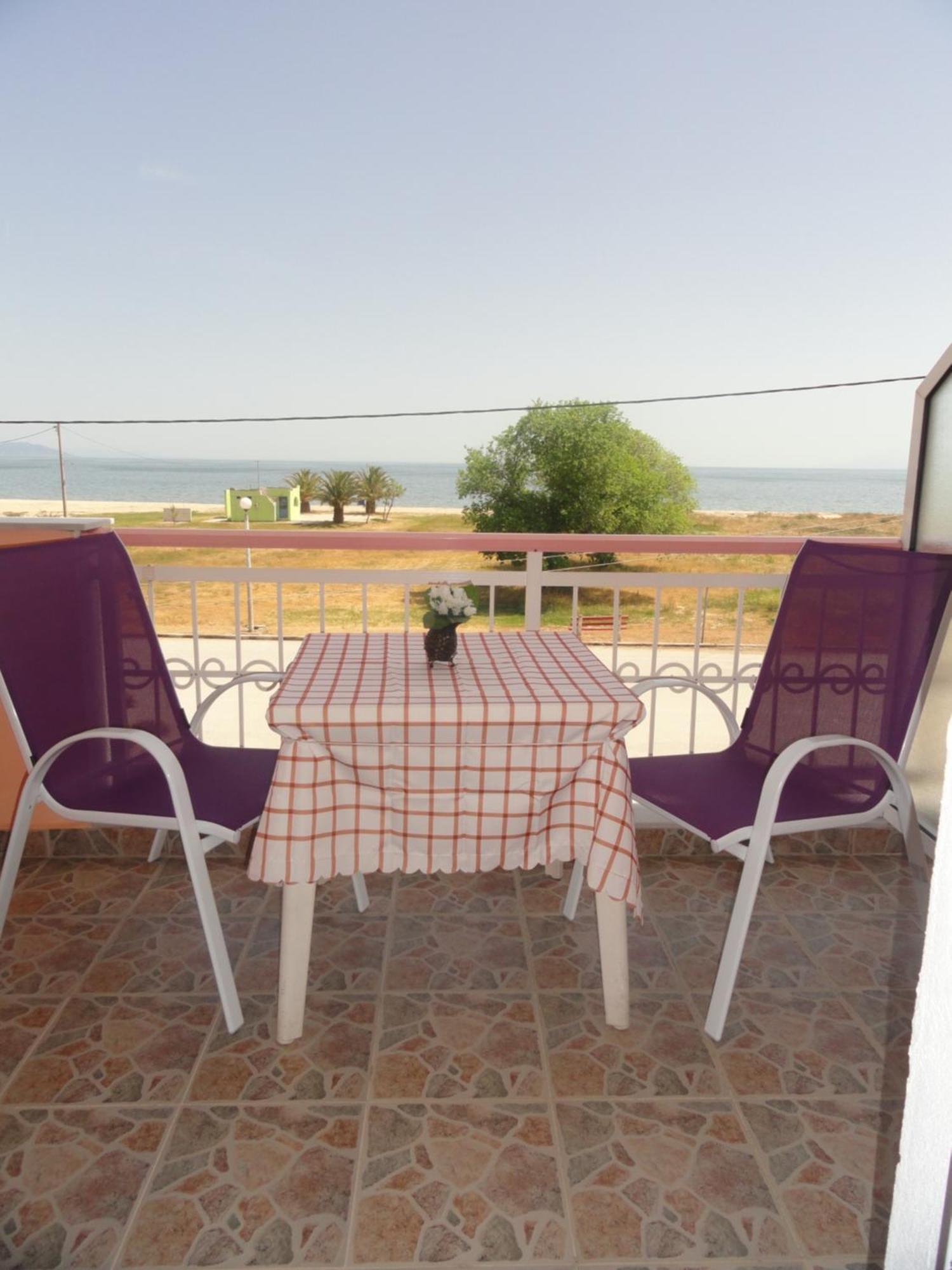 Pension Delfini Аспровалта Номер фото